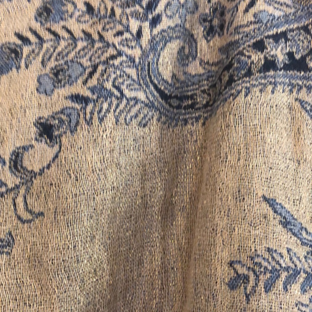 Berkeley Designs, scarf/ wrap - Picture 3 of 7